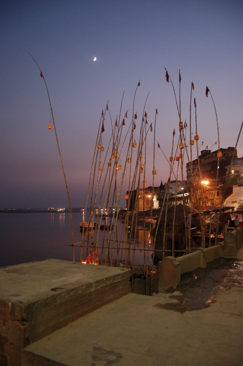Lamps at Nightfall, Varanasi, copyright 2006 Todd Tarantino